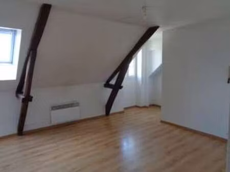 location appartement 3 pièces à nozay (44170) : à louer 3 pièces / 33m² nozay