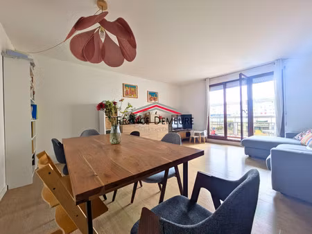 coup de coeur — f4 de 92 m² entièrement rénové  séjour 30