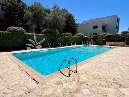 charmant studio avec piscine à fontmerle - antibes