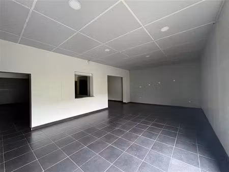 location commerce migne auxances 529 m²