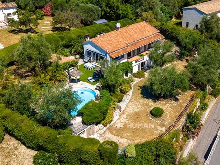 mas provençal avec piscine - 156 43 m² développés - fort potentiel d'aménagement - la...