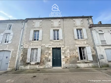 vente maison 5 pièces 140 m² à rouillac (16170)  109 000 €
