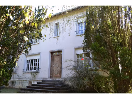 maison de caractere proche centre la roche posay