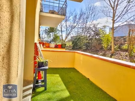 location appartement 3 pièces 54m² auch 32000