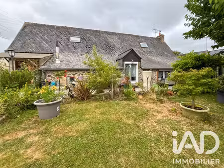 maison de campagne à le bourgneuf-la-forêt (53410)