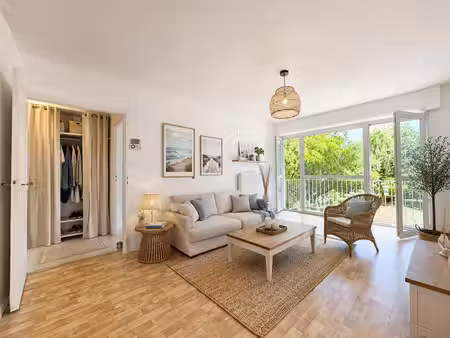 la rochelle marché central t4 de 74 m² carrez avec balcon cave et ascenseur
