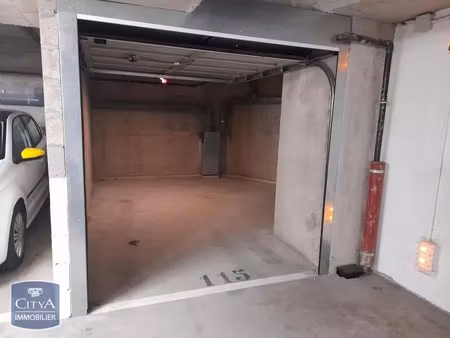 parking à louer 14 m² - antony (92) - 152€