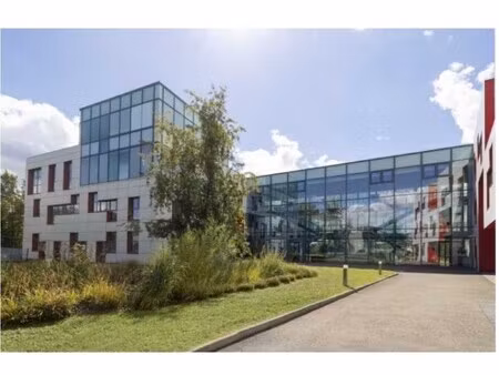 location local professionnel 2 000m² dardilly 69570