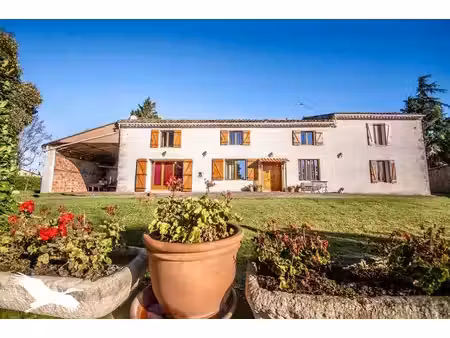 ferme (tte) de 9 pièces principales