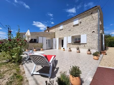 achat maison 5 pièces 163m² nere 17510