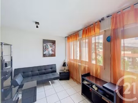 location appartement 1 pièce 32m² royat 63130