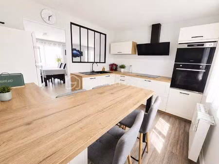 maison de 119 m² à livry-louvercy
