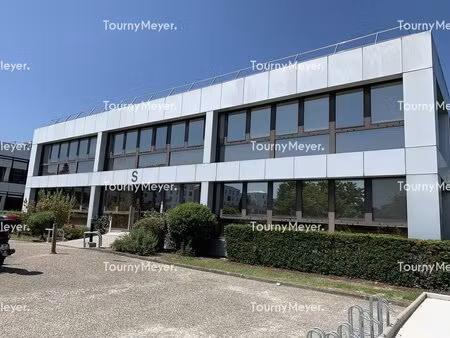 location bureaux 82 m² à 294 m²