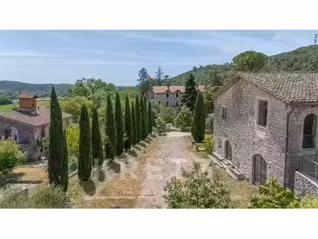 propriété quissac - 20 chambres - 3000m²