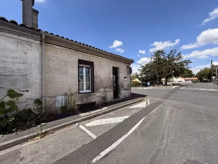 location local professionnel 40m² cognac 16100
