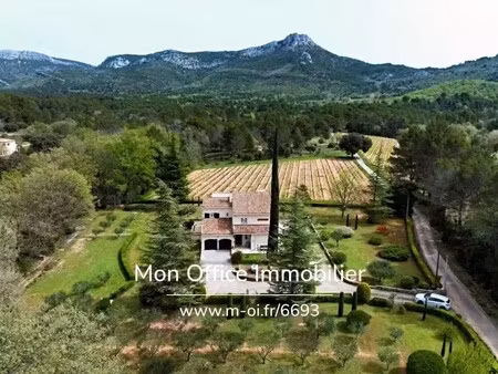 propriété trets - 4 chambres - 250m²