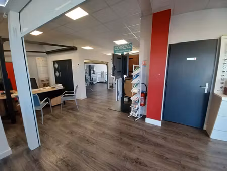 vente local industriel 200 m² saint-vivien (17220)