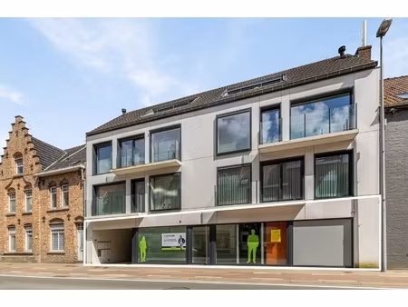 commercieel te koop in staden