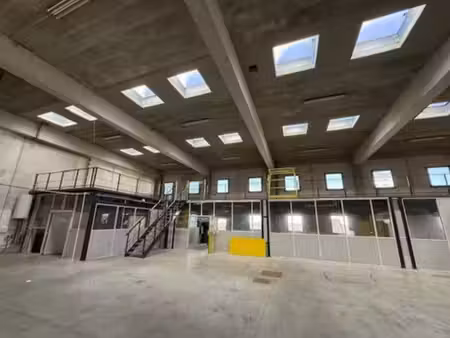 location local d’activités 720m²