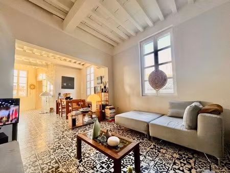 centre d'uzès  beau duplex rénové et climatisé