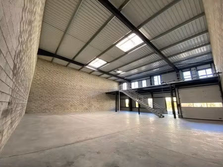 location local d’activités gonesse 95500 410m²