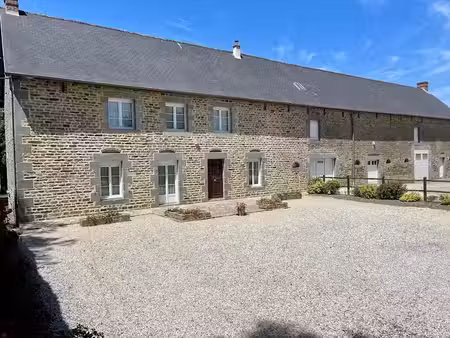 vente ferme 6 pièces 149 m² à aron (53440)  272 900 €