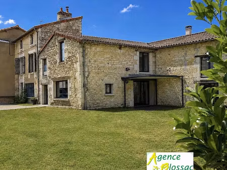 vente maison 7 pièces 325 m² à mirebeau (86110)  295 885 €