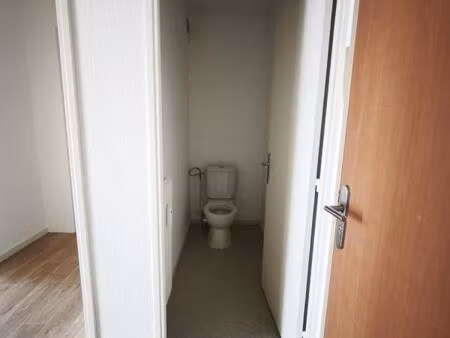 à louer - appartement t4 à is-sur-tille