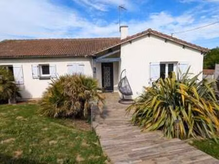vente maison à la forêt-sur-sèvre (79380) : à vendre / 102m² la forêt-sur-sèvre