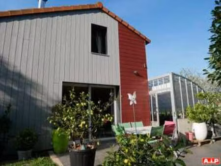 vente maison à nueil-les-aubiers (79250) : à vendre / 154m² nueil-les-aubiers