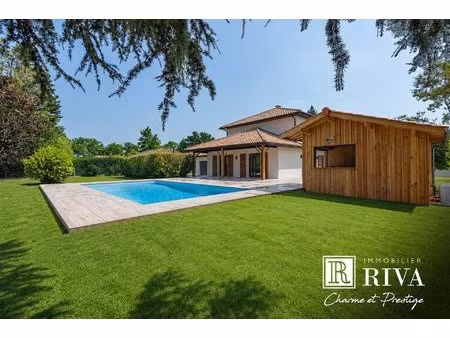 maison renovee 199 m2 + garage/atelier 18 m2 - calme