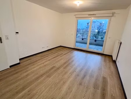 location appartement 2 pièces 42m² villecresnes 94440