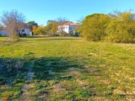 vente terrain à carpentras (84200) : à vendre / 800m² carpentras