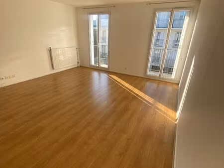 location appartement 2 pièces  51.64m²  sainte