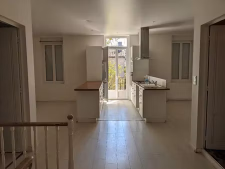 location appartement 5 pièces 180 m² à pineuilh (33220)