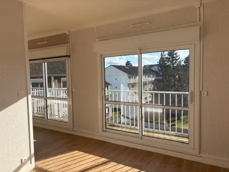 location appartement 5 pièces 104 m² à la châtre (36400)