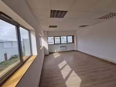 location bureaux pordic 22590 28m² à 110m²