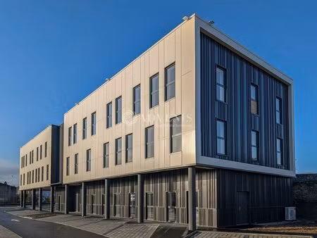 vente bureaux 140 m² à 792 m²