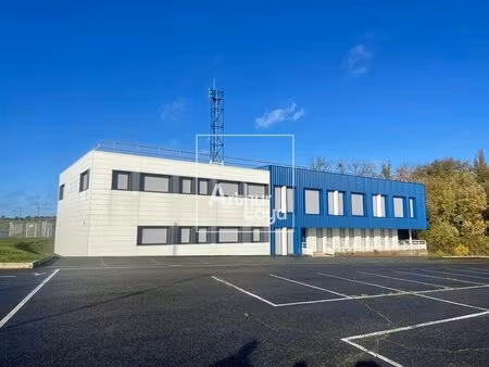 location bureaux 700 m²