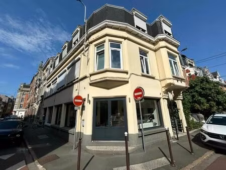 vente commerce la madeleine 59110 50m²