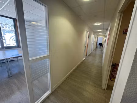 location bureau 271 m² à tours (37000)