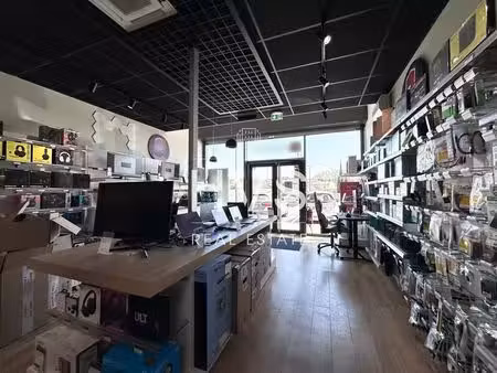 location commerce aix en provence 13090 150m²