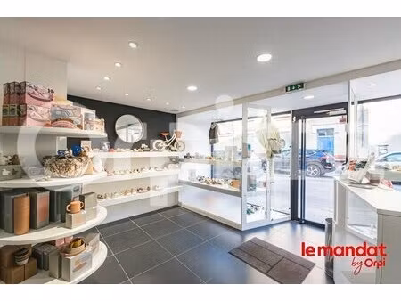 location commerce epernay 51200 135m²