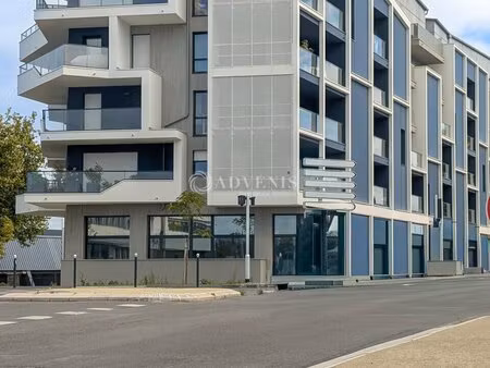 location commerce saint malo 35400 200m²