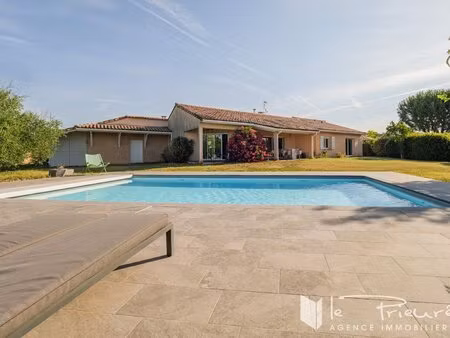 à quelques minutes d'albi  villa de plain-pied avec piscine et double garage  secteur...
