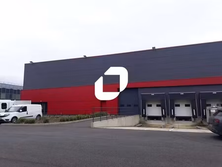 location local d'activités 1 290 m² à 2 617 m²