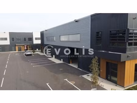 location local d’activités vedene 84270 402m²