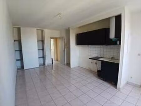 vente appartement 2 pièces à laval centre-ville cathédrale (53000) : à vendre 2 pièces / 3