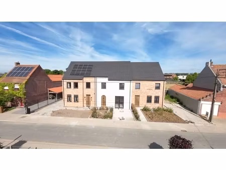 huis te koop in bovekerke met 4 slaapkamers