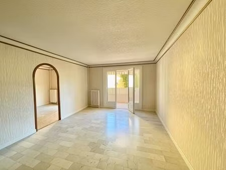 belle opportunité - t4 avec extérieur - toulon (83200)